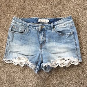 Torrid plus size 10 lace denim shorts